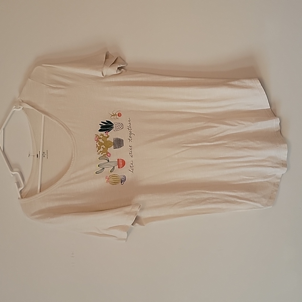 Old Navy, cream size M